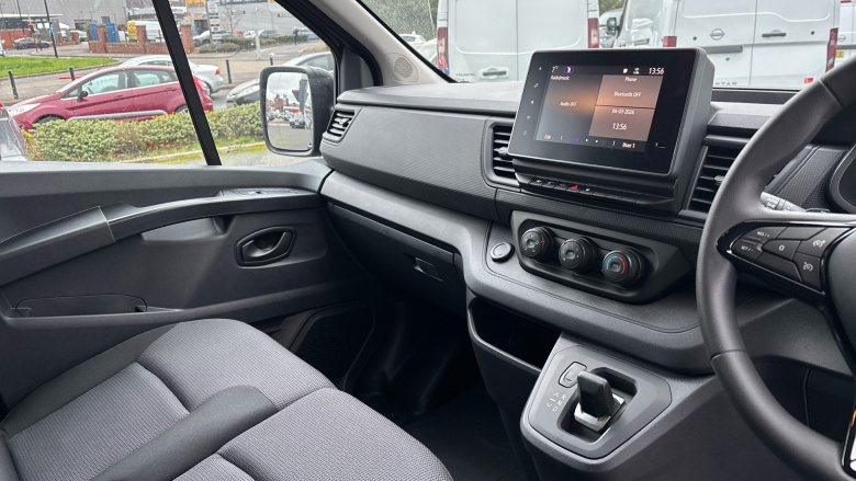 Nissan Primastar 30 L2 Diesel 2.0 dCi 150ps H1 Acenta Van Auto